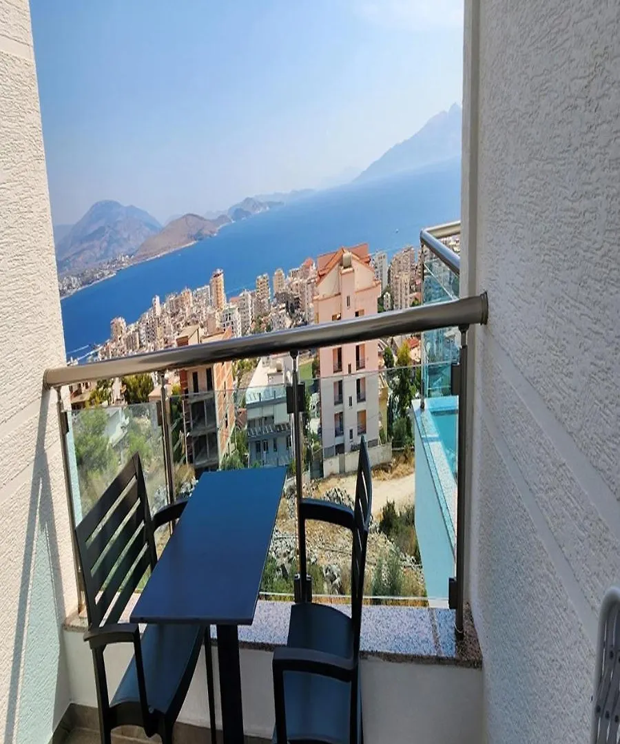 Hotel Lbc Sarandë 4*,