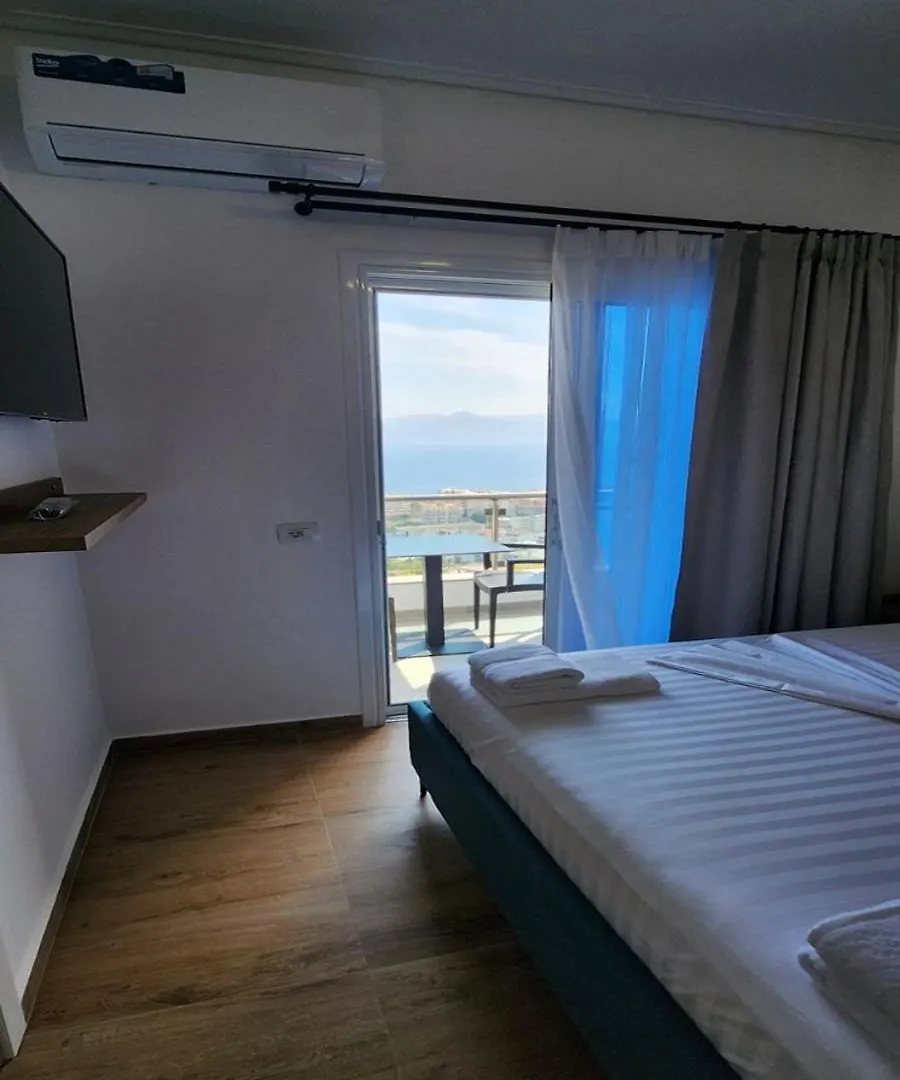 Hotel Lbc Sarandë 4*,