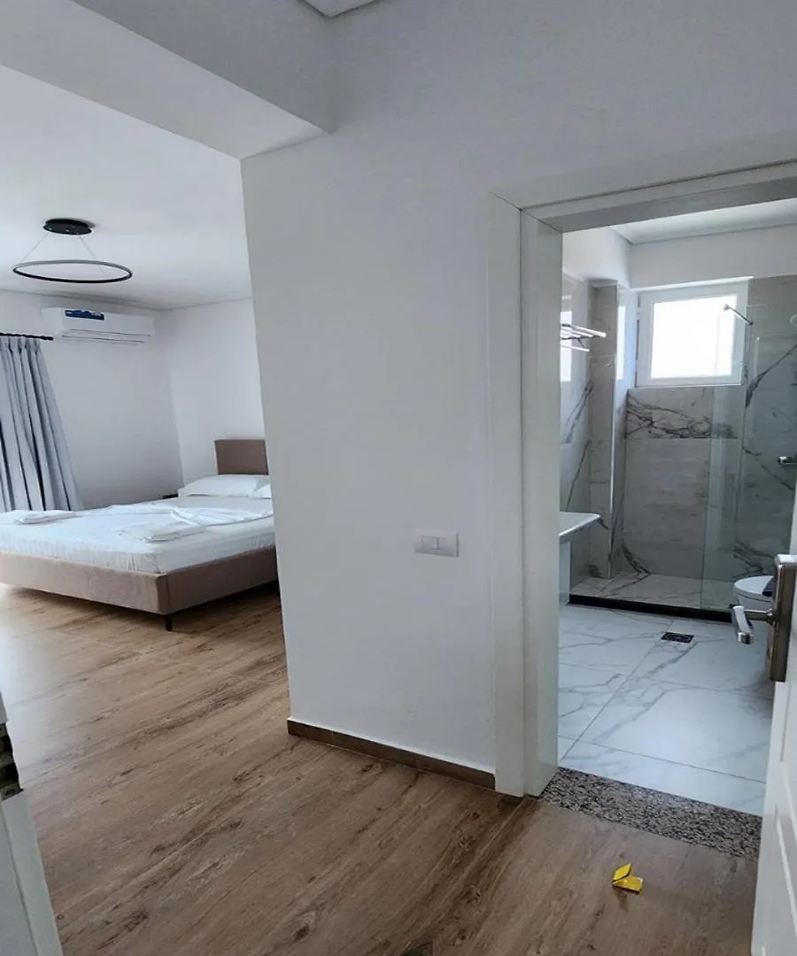 Hotel Lbc Sarandë 阿尔巴尼亚